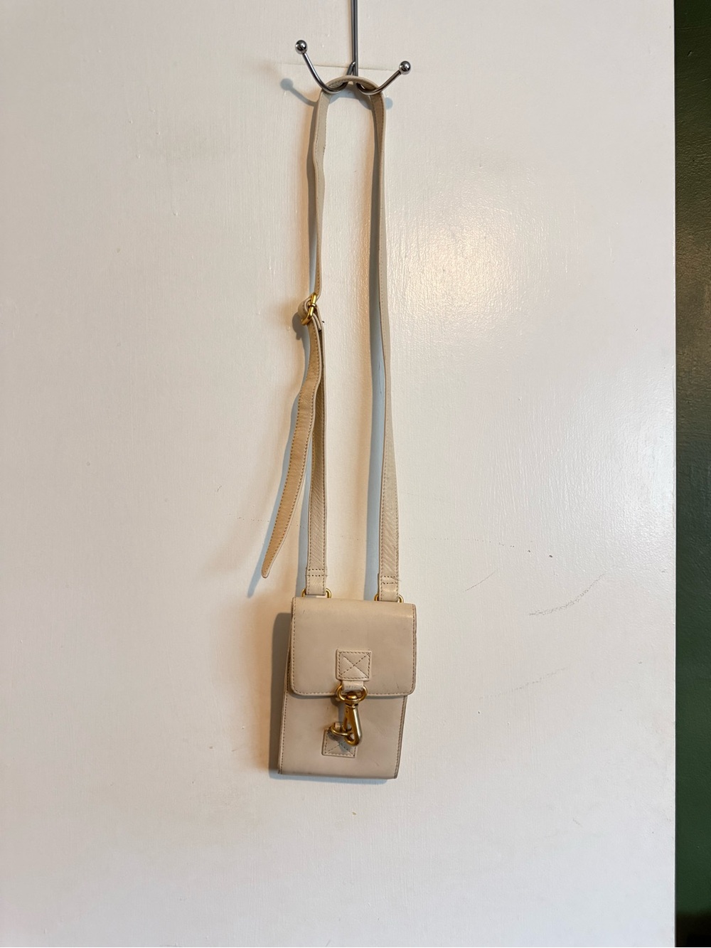 ljs vintage cream leather small crossbody purse with gold hardware